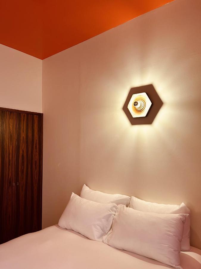 Hotel Present - Entree Autonome, Reception En Ligne - Encore Mieux Арль Экстерьер фото